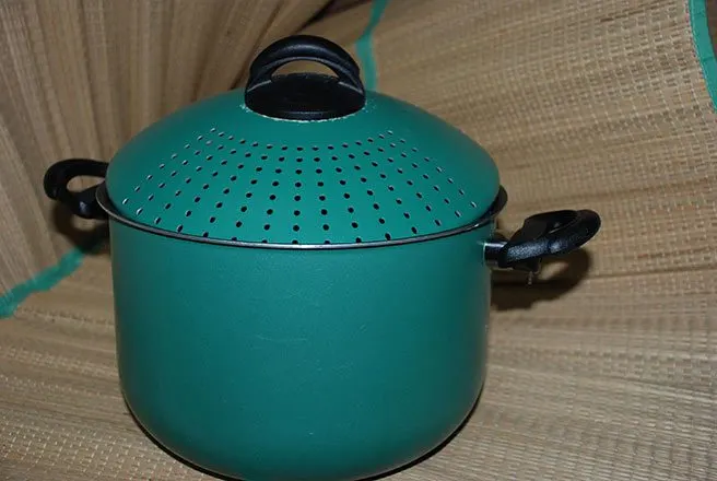 Bric brac household items